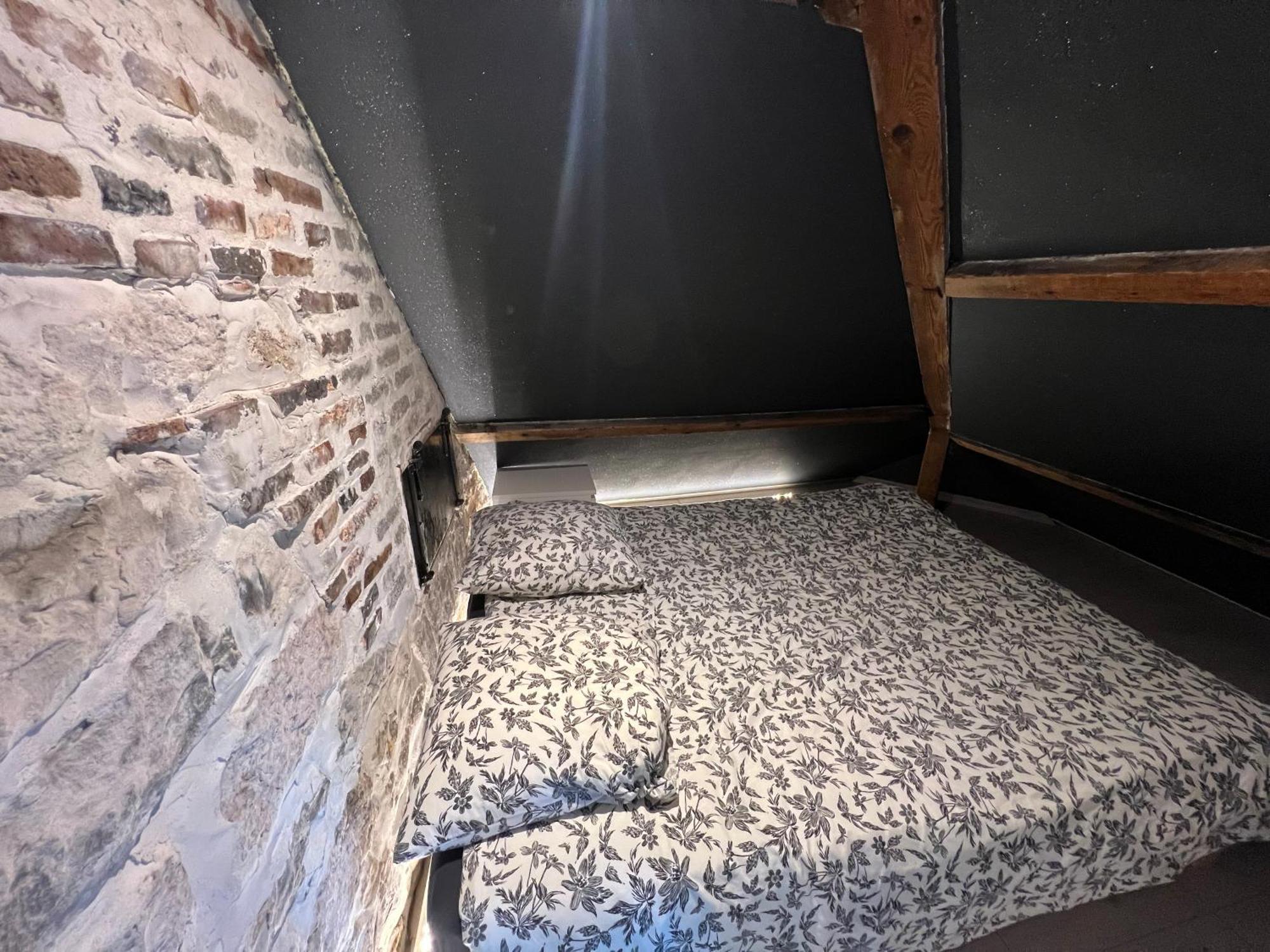 Bellevue Appartement Sous Les Toits Hypercentre Climatise Dole Exterior photo