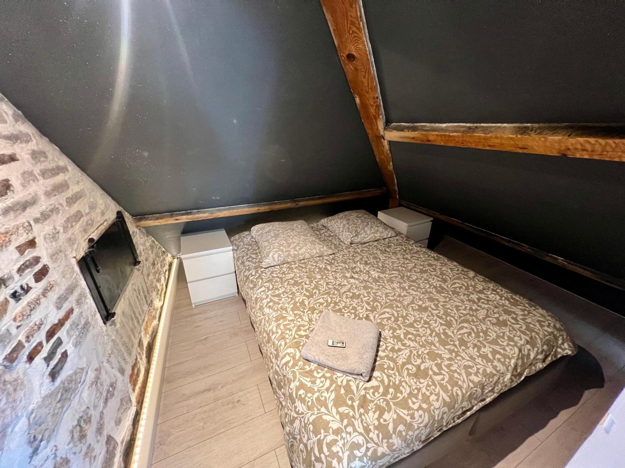 Bellevue Appartement Sous Les Toits Hypercentre Climatise Dole Exterior photo